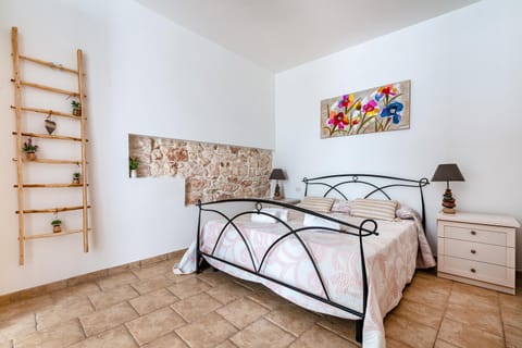 Bed, Living room