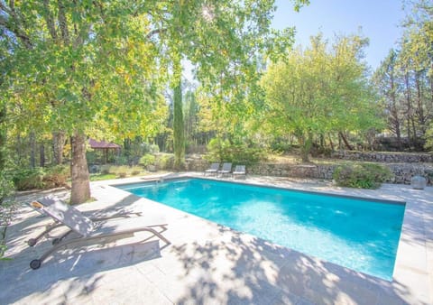 Spring, Day, Natural landscape, Garden, Garden view, Pool view, Swimming pool, Swimming pool, sunbed