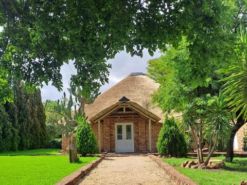 Property building, Day, Garden