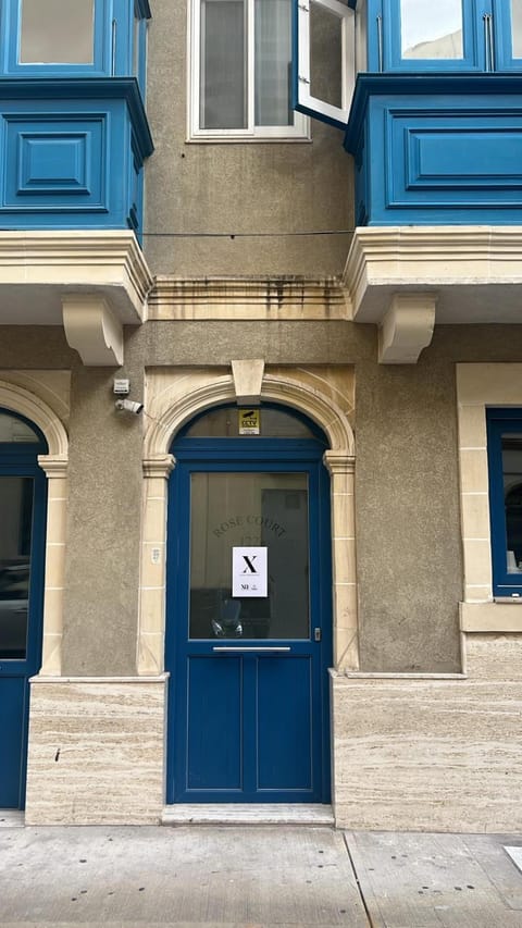 Property building, Facade/entrance