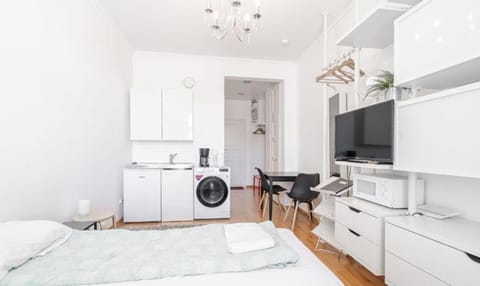 Kitchen or kitchenette, Photo of the whole room, washing machine