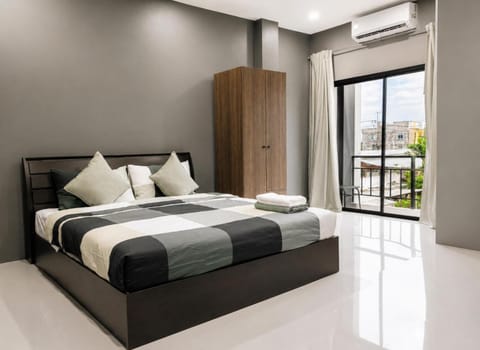 Bed, Photo of the whole room, Bedroom, towels, wardrobe, air conditioner