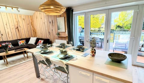 Living room, kitchen
