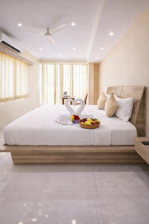 Bed, TV and multimedia, Bedroom, air conditioner