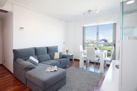 Living room, Dining area, City view, Landmark view