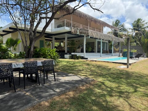 Garden, Dining area, Swimming pool