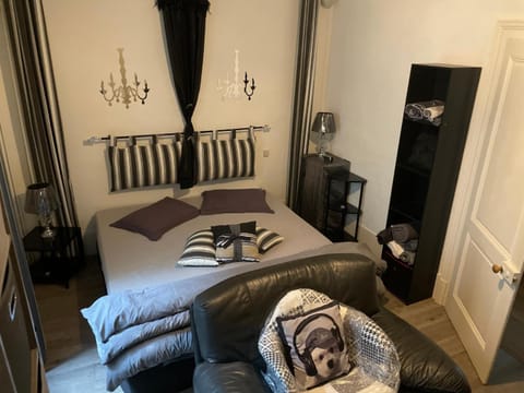 Living room, Bedroom