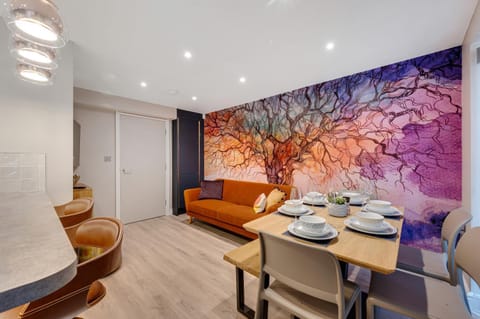 Coffee/tea facilities, Dining area