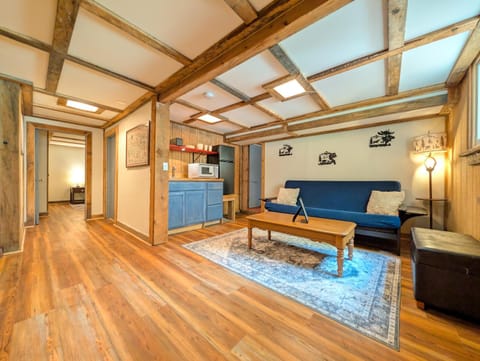 Kitchen or kitchenette, Living room, Seating area