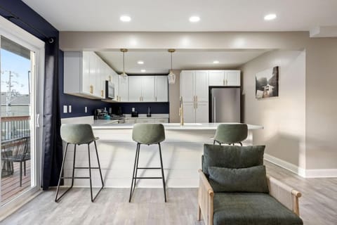 Kitchen or kitchenette, Living room, Dining area