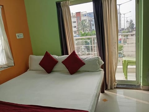 Bed, View (from property/room), Photo of the whole room, Bedroom, Landmark view, Landmark view, Sea view