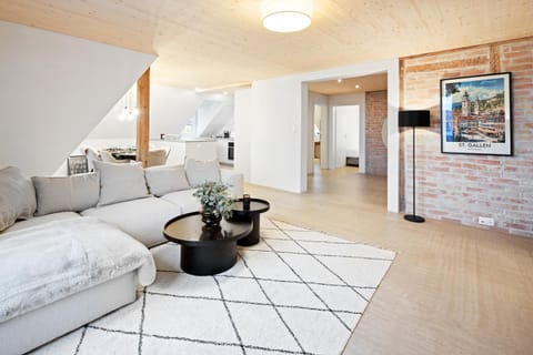 Living room, Photo of the whole room, Seating area