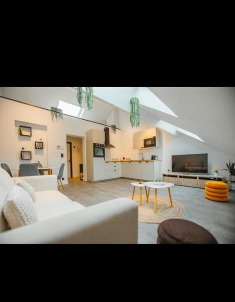 Elegant Central Apartment - Next from Grand Place, Netflix & Comfort Apartment in Brussels