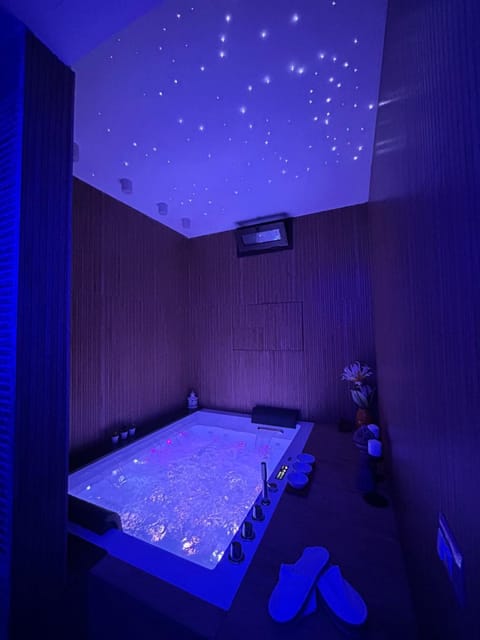 Hot Tub, Spa and wellness centre/facilities