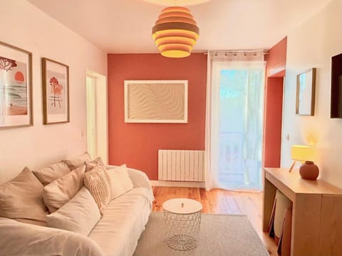 Living room, Decorative detail, Seating area
