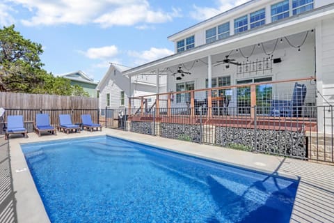 Stone Ridge Retreat House in Canyon Lake