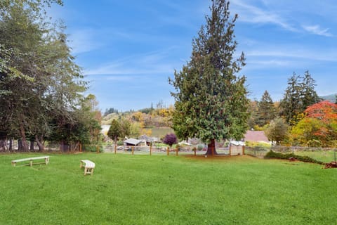 Summit Lookout Bungalow House in Washington
