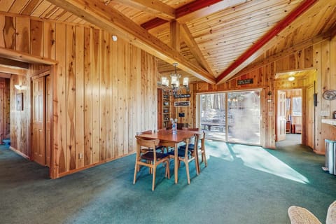 Tahoe Getaway House in Homewood