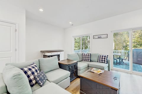 Stillwater Escape House in Lake Anna