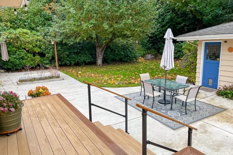 12th Street Retreat House in Renton