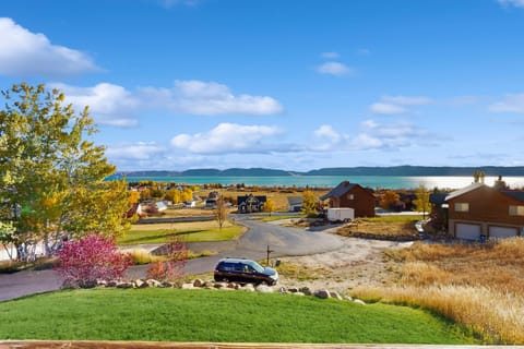 Elk Ridge Lodge House in Garden City
