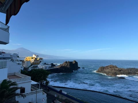 Nearby landmark, Natural landscape, View (from property/room), Balcony/Terrace, Sea view