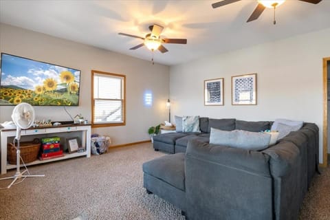 TV and multimedia, Living room, Seating area