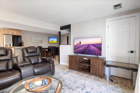 TV and multimedia, Living room, Seating area