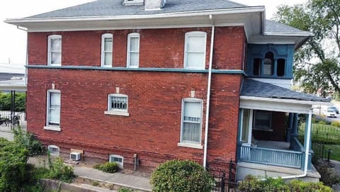 The Lamp Post Manor 5BR Historic Gem in Danville House in Danville