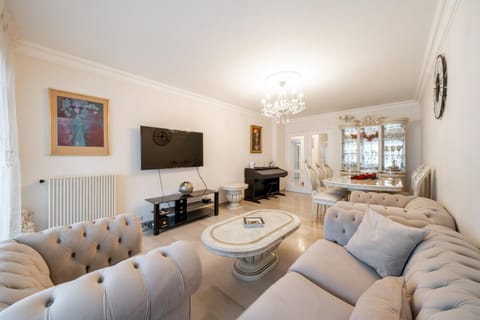 Communal lounge/ TV room, TV and multimedia