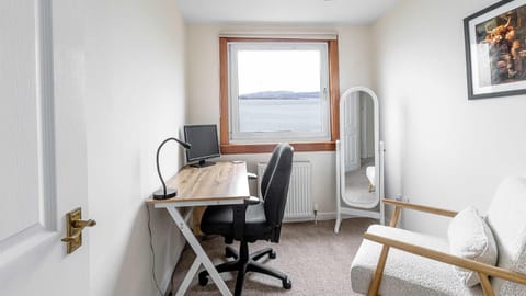 Sea The View Apartment in Scotland