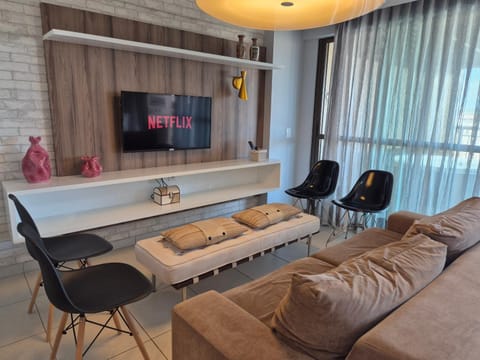 Communal lounge/ TV room, TV and multimedia, Living room
