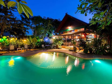 Property building, Restaurant/places to eat, Garden, Pool view, Swimming pool
