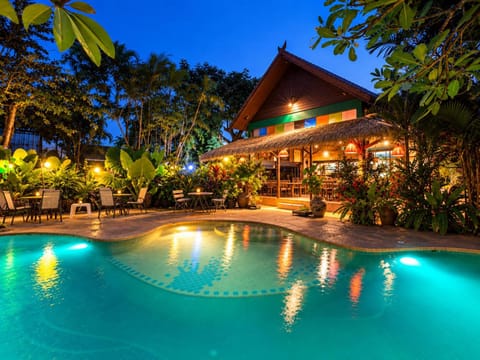 Dining area, Swimming pool
