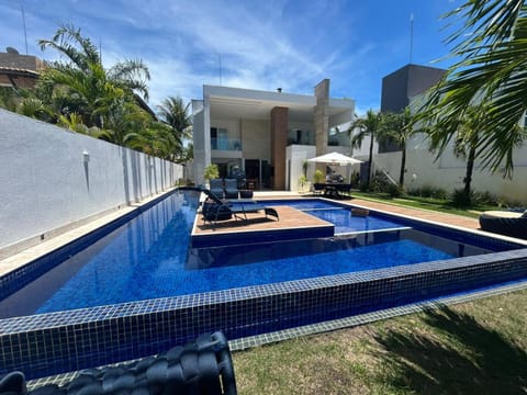Property building, Day, Pool view, Swimming pool, Swimming pool, sunbed