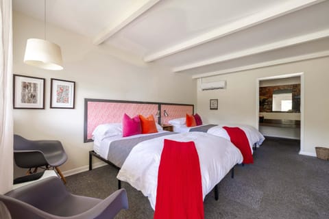 The Billy Motel Double Room with Retro Charm Inn in Davis