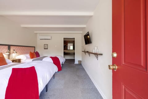 The Billy Motel Double Room with Retro Charm Inn in Davis