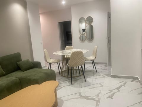 Chambre privée design, 8 min du Parc des Prince et de Roland Garros et à 4 min du métro 9 Vacation rental in Paris