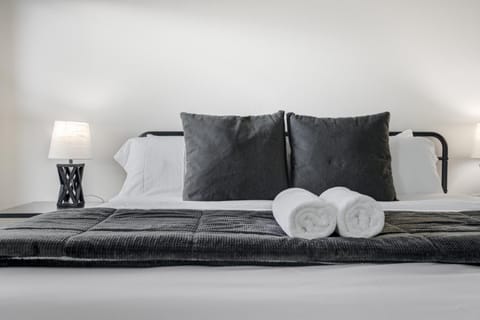 Modern 6BR Home in Briargate House in Black Forest