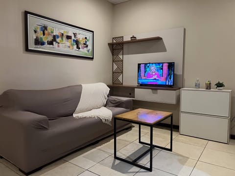 Communal lounge/ TV room, TV and multimedia, Living room, Seating area