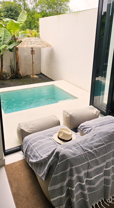 Patio, Pool view, Swimming pool, sunbed