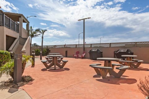 Lagoon View and Ocean Breeze House in Oceano