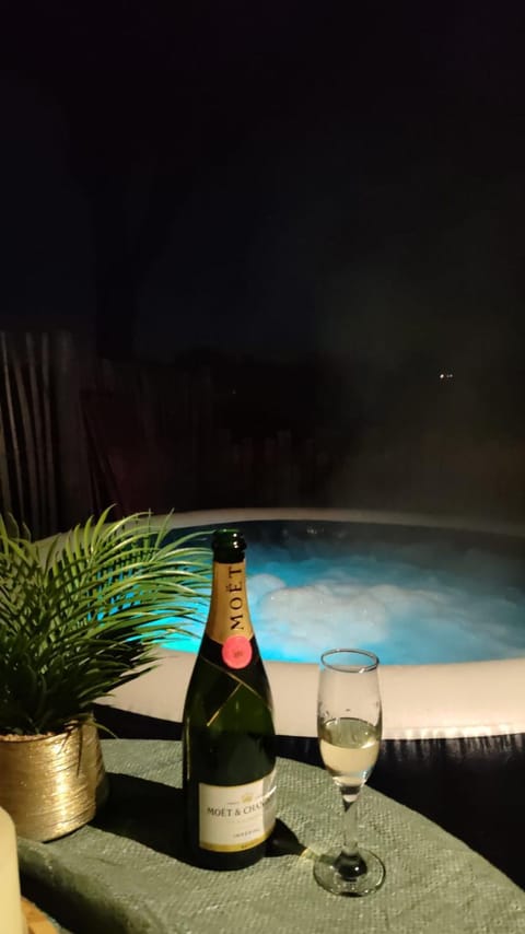 Natural landscape, Hot Tub