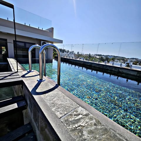 Day, Natural landscape, View (from property/room), Balcony/Terrace, Pool view, Swimming pool