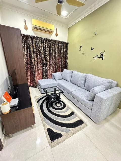Living room, Seating area, air conditioner