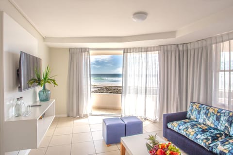 TV and multimedia, Living room, Seating area, Sea view