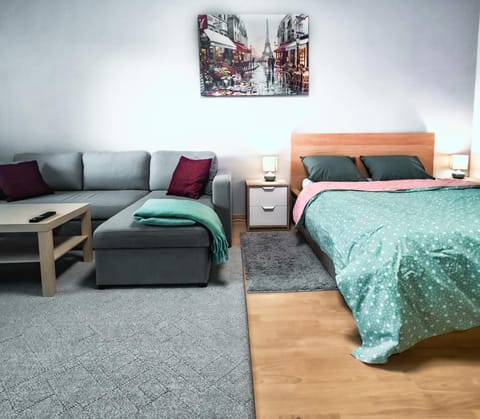 Spacious and Comfy Apartment, 15 Mins from Airport, 17 Minutes to City Center Apartment in Helsinki