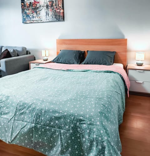 Spacious and Comfy Apartment, 15 Mins from Airport, 17 Minutes to City Center Apartment in Helsinki