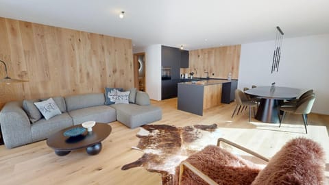 Kitchen or kitchenette, Living room, Seating area, Dining area