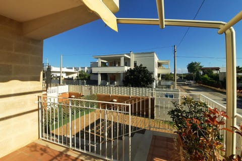 View (from property/room), Balcony/Terrace